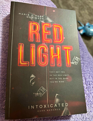 Red light dark - red, (intoxicated)
